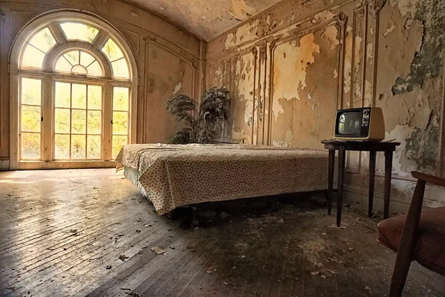 Old bedroom